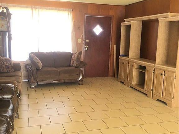 3rd image of 14 Green Ct