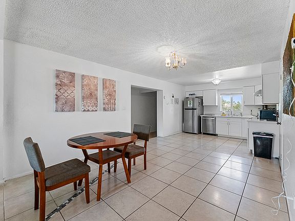 3rd image of 2357 W El Moro Cir #17303499