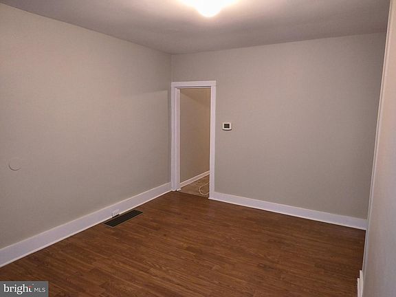 3rd image of 3603 Mount Pleasant Ave