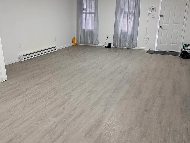 14R Phoenix St — Photo 6