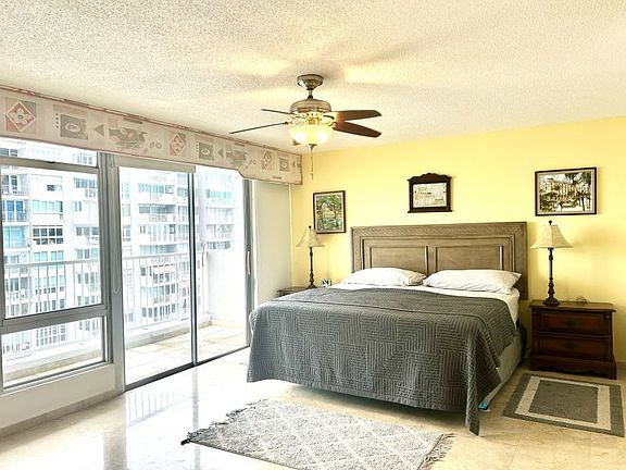 5th image of Cond Coral Beach Torre Ave #Ii-apt 1401