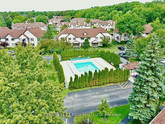 3rd image of 11 Laguna Pkwy #1