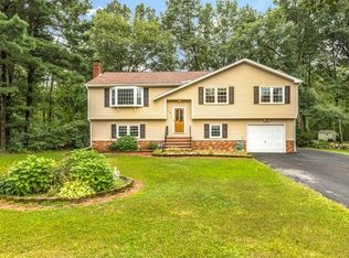 6 Great Neck Dr, Wilmington, MA 01887