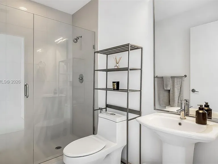 2020 N Bayshore Dr #2603 — Photo 36