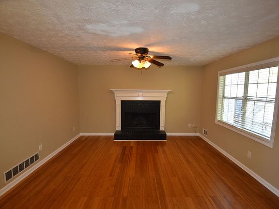 3rd image of 7194 Monterey Ave