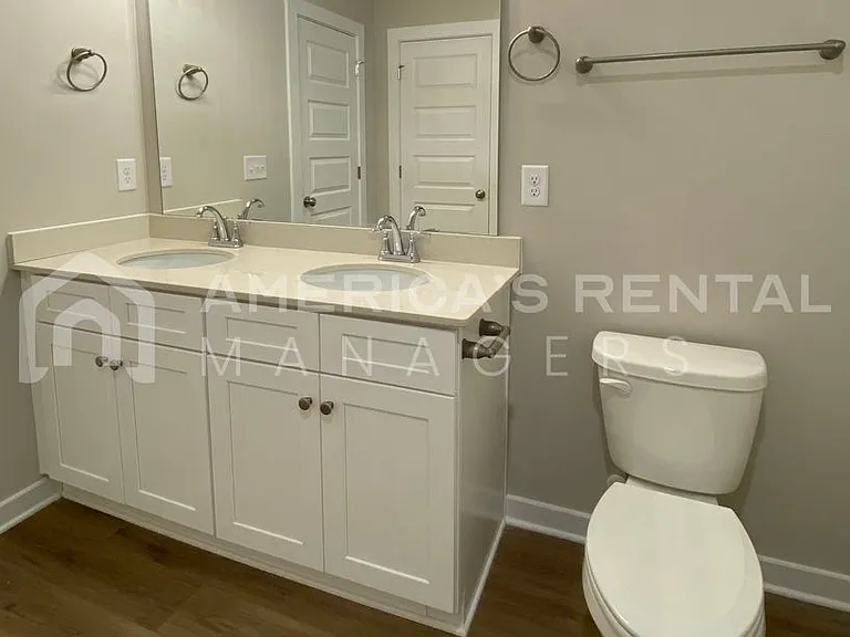 1300 Brookhaven Dr — Photo 26