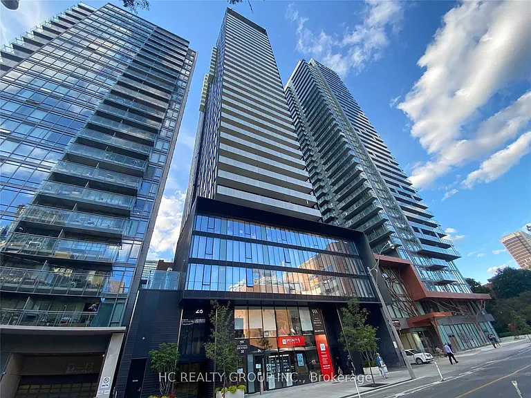 28 Wellesley St E #2810 — Photo 1