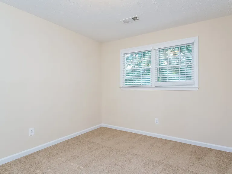 39 Crestview Dr — Photo 12