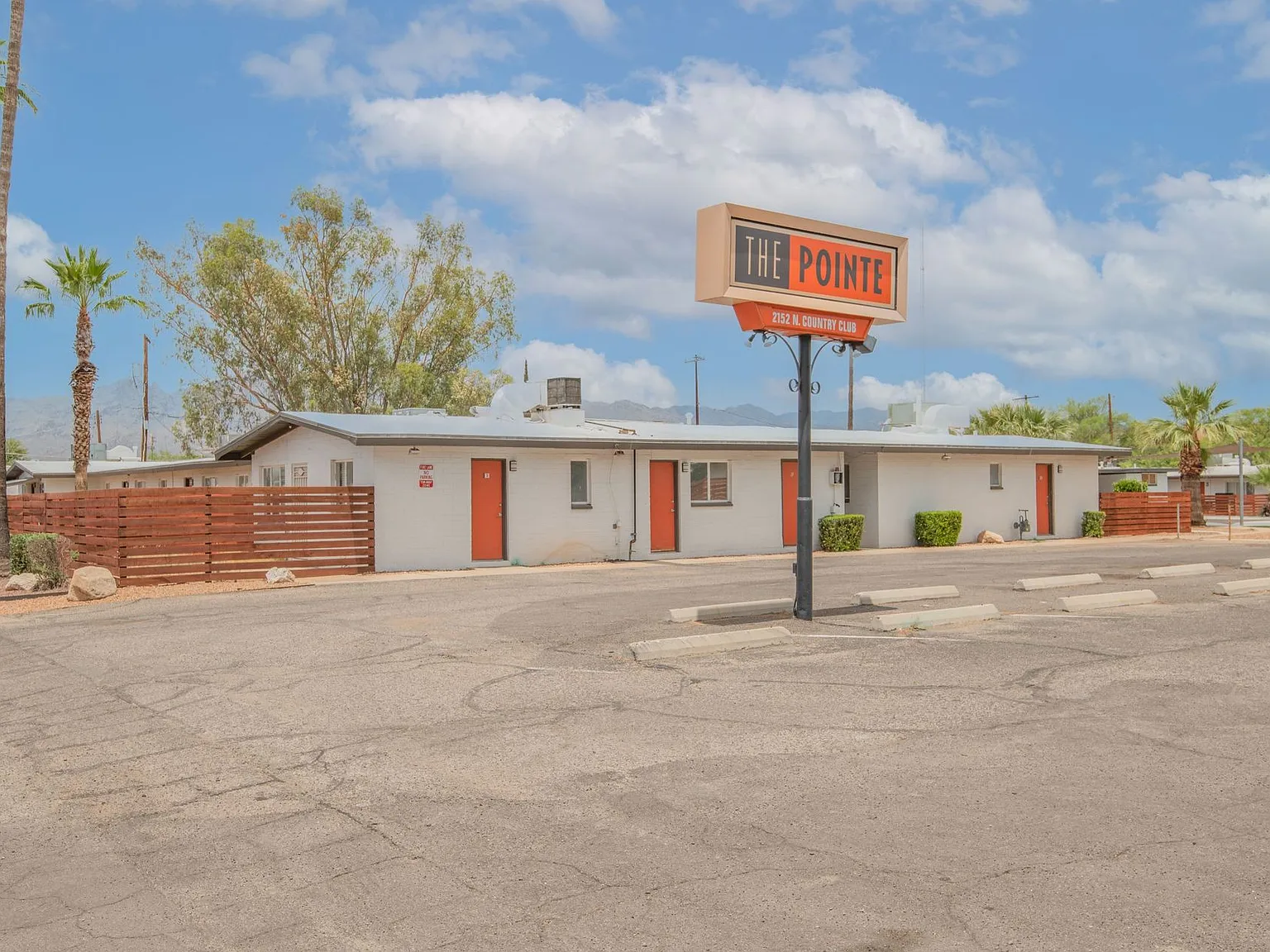 2198 Country Club — Photo 4