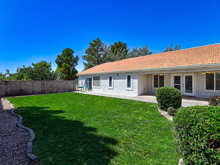 1545 W 5650 N — Photo 34