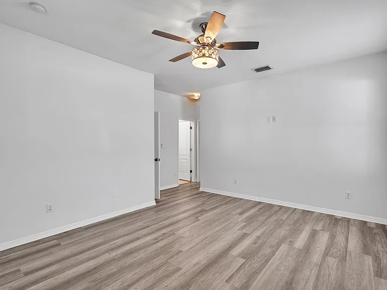 4810 Halls Mill Xing — Photo 19