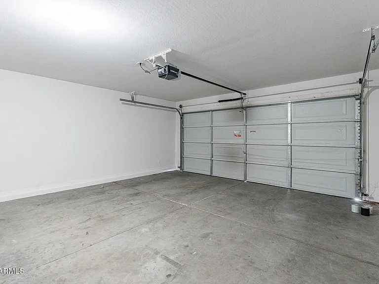 24866 W Huntington Dr — Photo 37