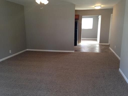 2nd image of 1208 Lynn St