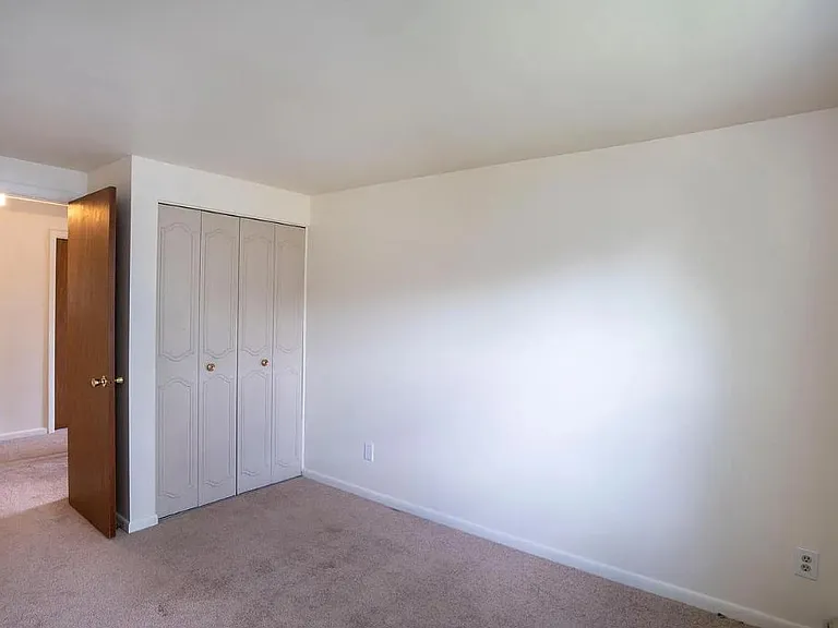 570 Galen Dr — Photo 24