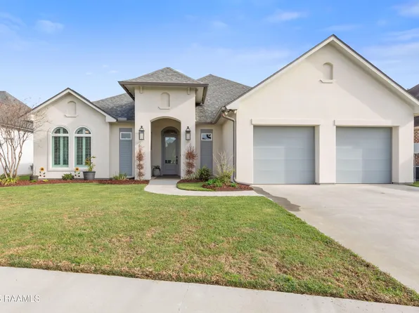 602 Cedar Lake Dr, Youngsville, LA 70592