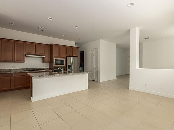 2nd image of 428 W Golden Aspen Dr