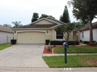 719 Sand Ridge Dr, Valrico, FL 33594