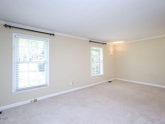 5th image of 516 Blakewood Dr