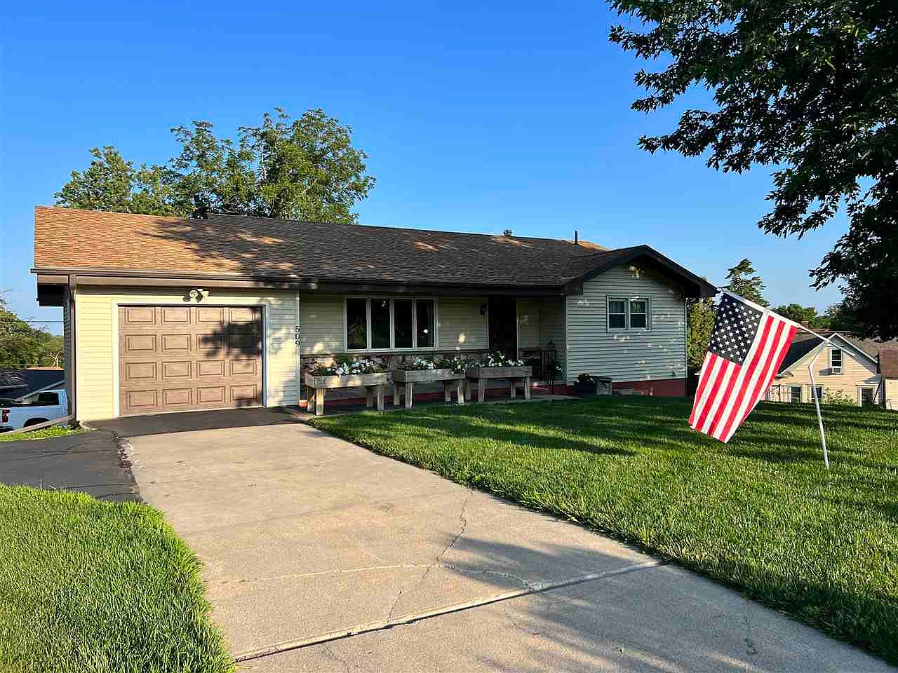 509 Oak St, Stanton, NE 68779 Zillow