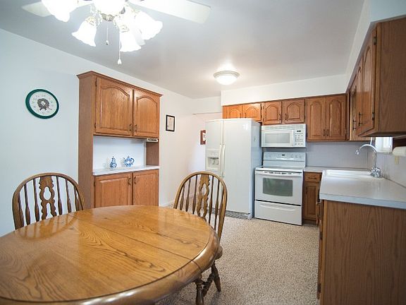 5th image of 2974 Imperial Dr