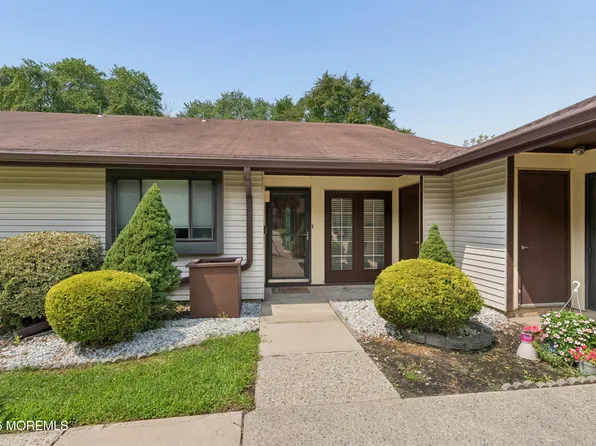 48 Wild Turkey Way #B, Manalapan, NJ 07726
