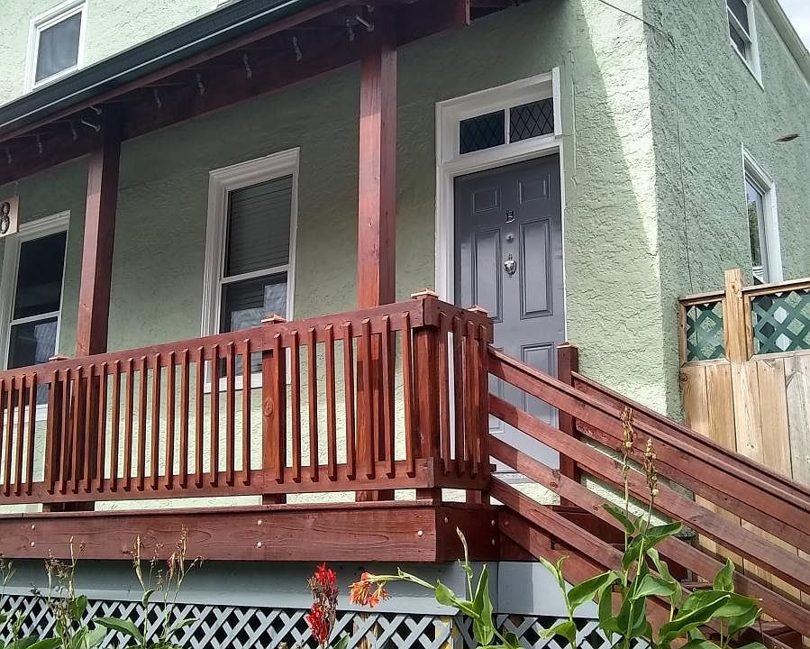 Front door of Unit B