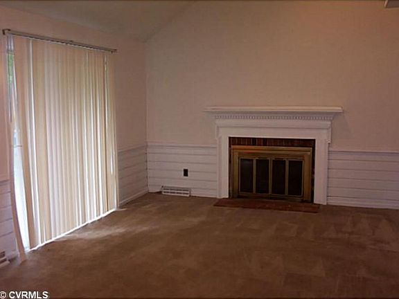 4th image of 2701 Sand Hills Dr