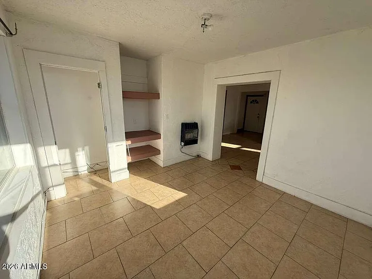 1165 E 10th St #3 — Photo 21