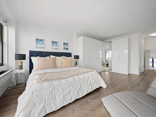 7002 Blvd East image 23 of 43