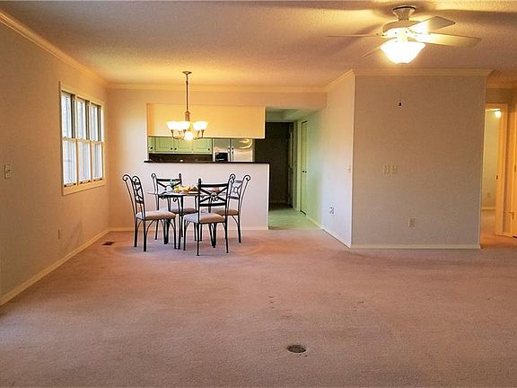 5th image of 12 Sandwick Pl