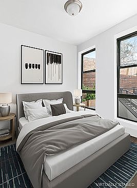 5th image of 193 Chauncey St APT 1B