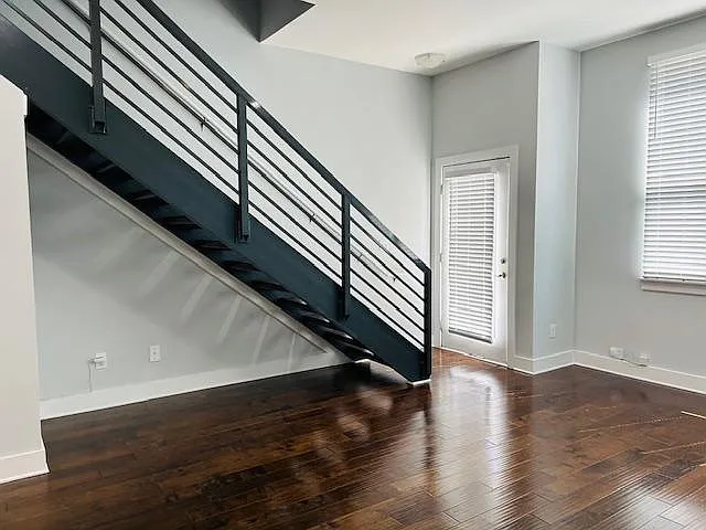 Floating steps