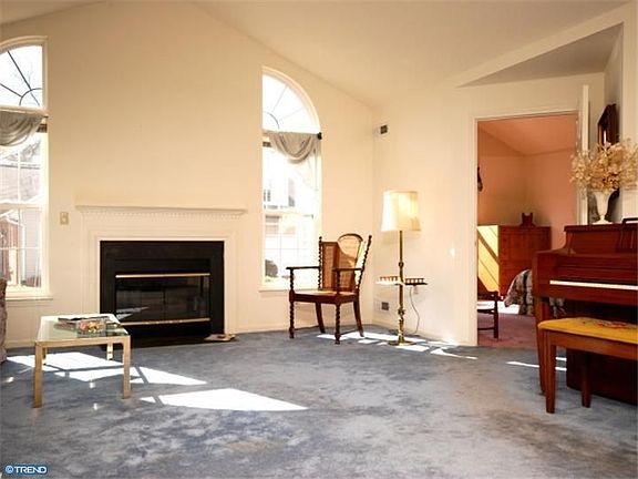 4th image of 50 Woolsey Ct #50