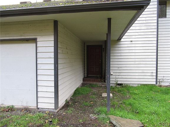 3rd image of 6735 NE Admiralty Ln