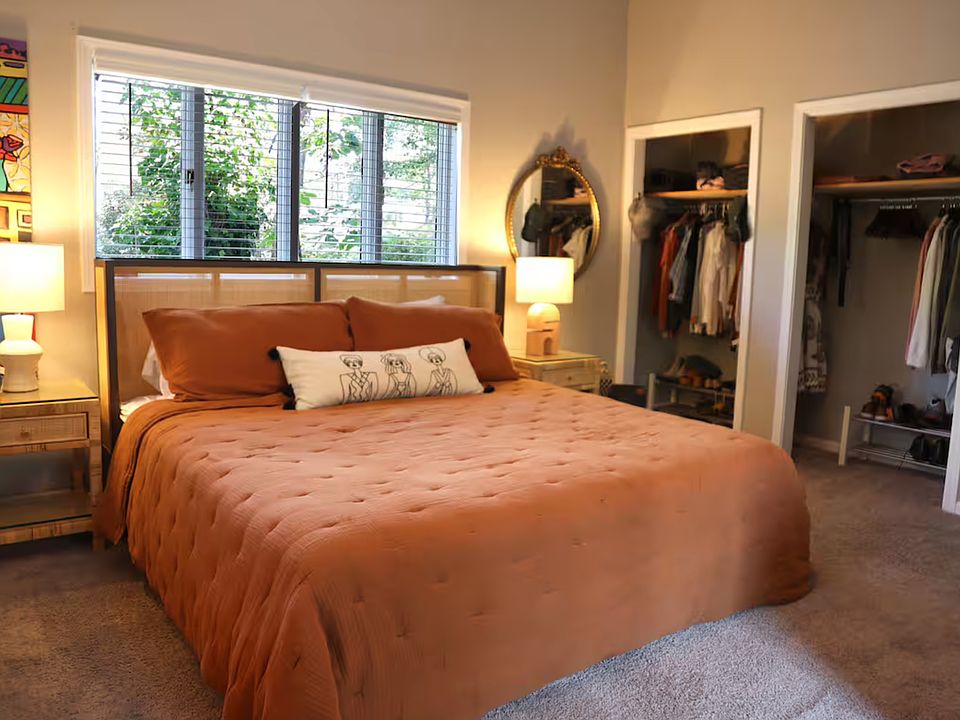 Master Bedroom 16x16