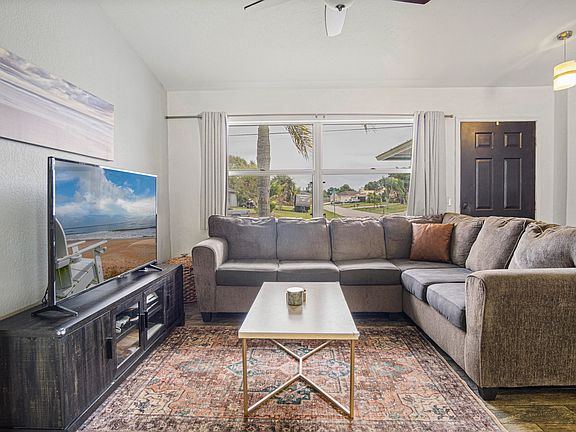 4th image of 4478 SW Idlewild Street