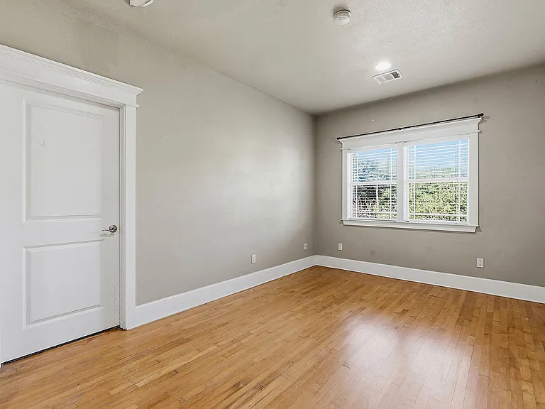 1305 Cometa St — Photo 9