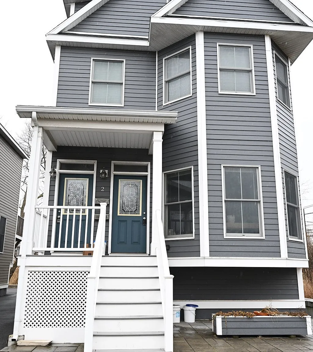 2 bed, 1273 sqft, $3,500 — Photo 1