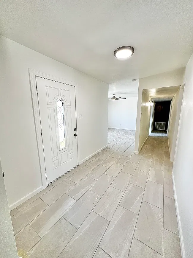 3 bed, 1293 sqft, $1,650 — Photo 2