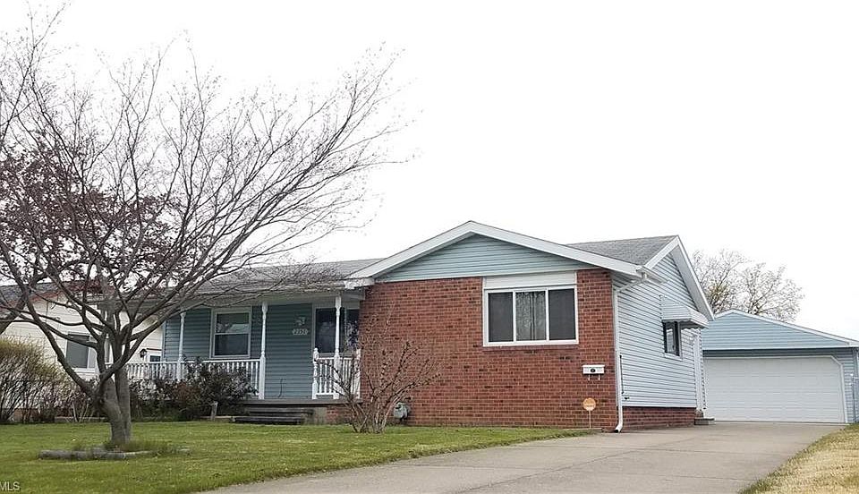 1st image of 2151 E 40th St