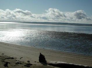 651 State Route 101, Chinook, WA 98614