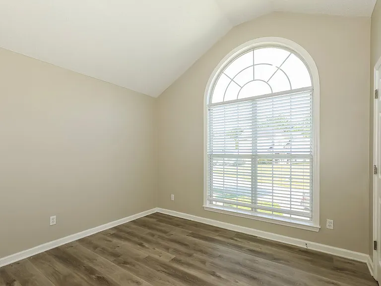 9447 Rollinghills Dr — Photo 11