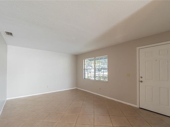 5th image of 3323 Netherwood Dr