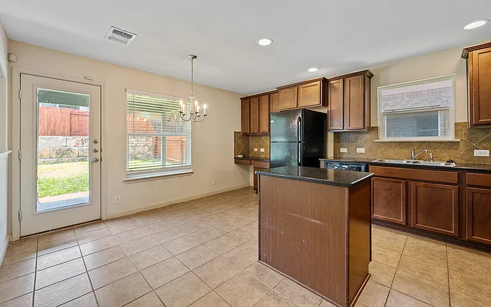 2021 Nestlewood Dr — Photo 6