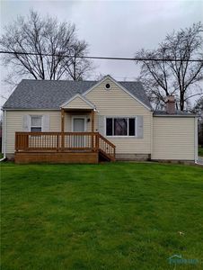 1530 Pemberville Rd, Northwood, OH, 43619