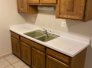 4040 S 65th St APT 2, Greenfield, WI 53220