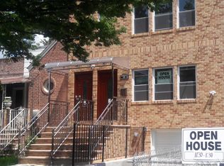 19719 Hollis Ave, Saint Albans, NY 11412