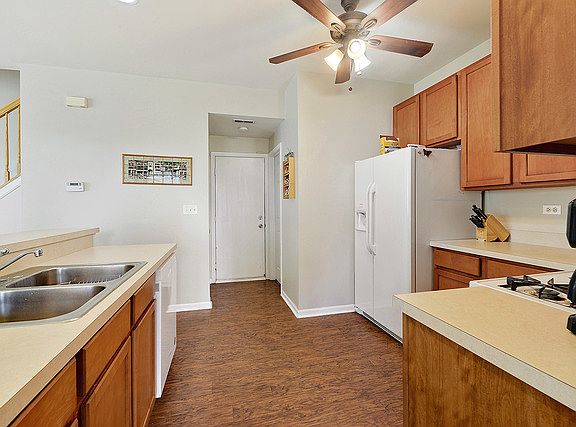 4th image of 3604 Indian Head Ln