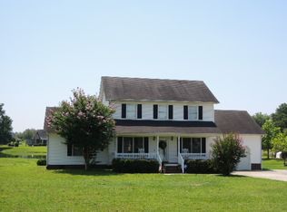 160 Lake Point Ln, Clinton, NC 28328