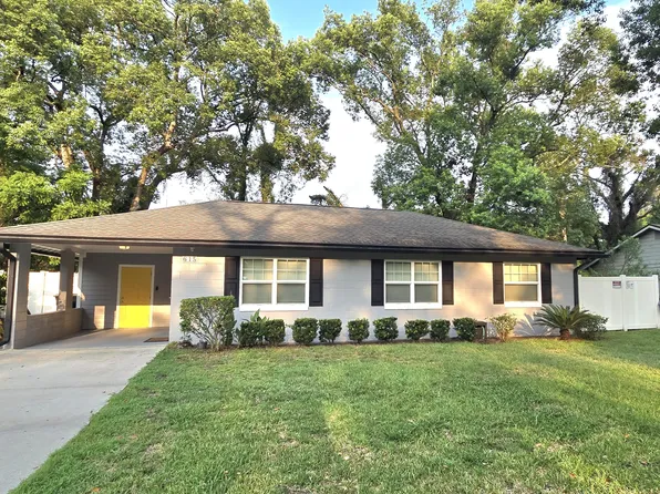 615 Luna Ct, Jacksonville, FL 32205